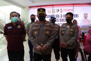 Jaga Imunitas, Ratusan Personel Polres Gresik Terima Vaksinasi Booster