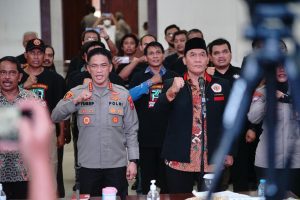 Polrestabes Surabaya Inisiasi Ikrar Pendekar Wani Jogo Suroboyo bersama 35 Perguruan Pencak Silat