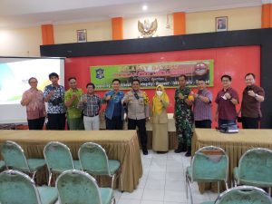 3 (tiga) Pilar Kecamatan Tambaksari Gelar Rapat Koordinasi Pengamanan Natal 2022 dan Tahun Baru 2023. Selasa (06/12/2022).