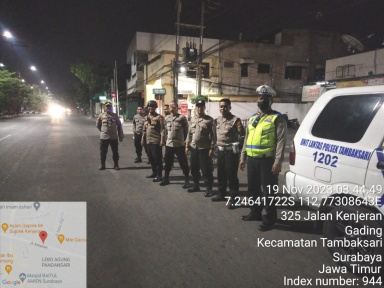 Antisipasi Tindak Kejahatan: Polsek Tambaksari, Melaksanakan Patroli Malam di Beberapa Lokasi Rawan Kriminalitas