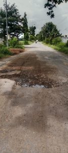 Jalan Menuju Tempat Wisata Pantai Trisik Rusak berat